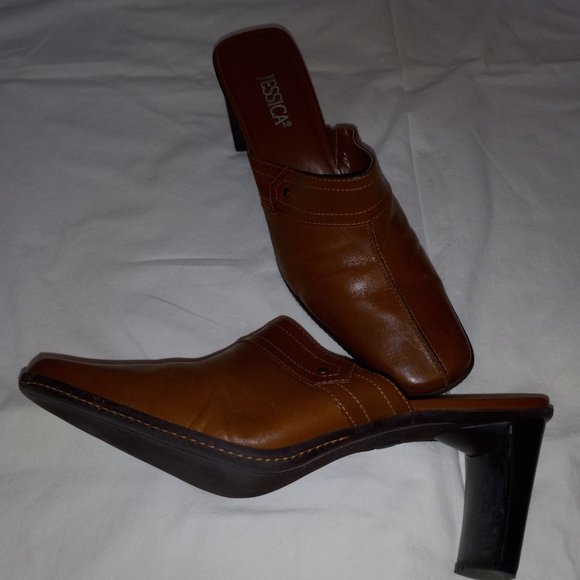 Caramel-Tan leather mules, genuine leather, US women's size 9.5-10 shoe, 3" heel - Picture 3 of 16